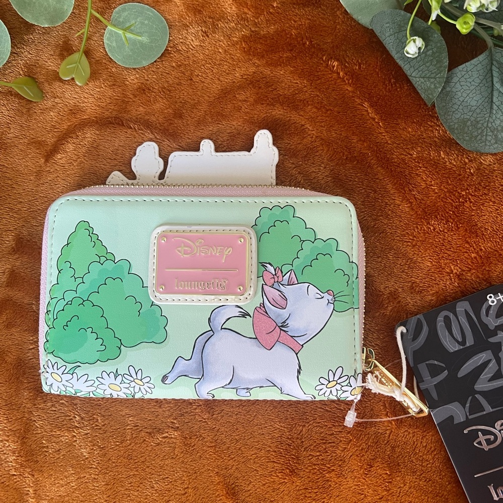 Disney Loungefly Marie Wallet